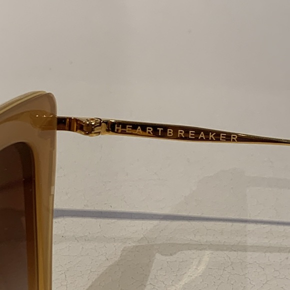 New Women’s Dita sunglasses - Picture 6 of 11